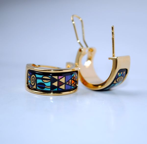 geometric fantasy series hoop earring 18k gold-plated enamel designer earrings for women fashion lover wedding jewelry, Golden;silver
geometric fantasy series hoop earring 18k gold-plated enamel designer earrings for women fashion lover wedding jewelry, Golden;silver