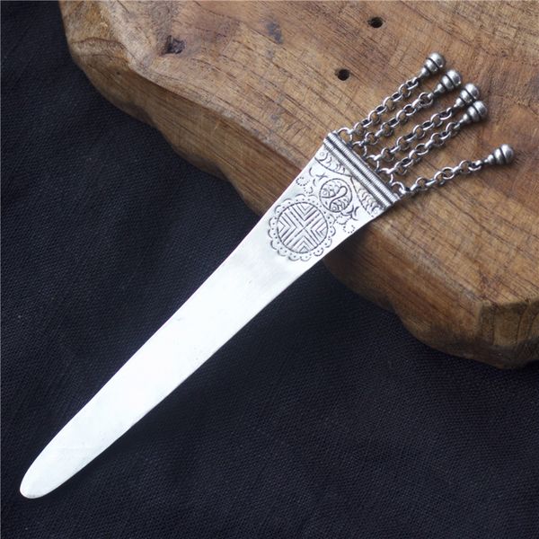 guizhou ethnic style jewelry miao handmade pure seedlings silver hair ornaments wide head hanging tassel classical ancient style hanfu headd
guizhou ethnic style jewelry miao handmade pure seedlings silver hair ornaments wide head hanging tassel classical ancient style hanfu headd