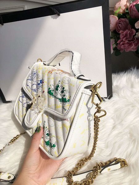 letters printing chain women bucket bags woman his star with single shoulder genuine leather handbag girls purses package
letters printing chain women bucket bags woman his star with single shoulder genuine leather handbag girls purses package
