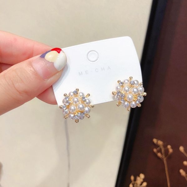 корейский pearl rhinestone малой снежинка серьга для женщин lady 2019 новой моды ювелирных изделий оптом bijoux, Golden;silver
корейский pearl rhinestone малой снежинка серьга для женщин lady 2019 новой моды ювелирных изделий оптом bijoux, Golden;silver