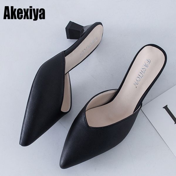 women low heel slippers fashion brand mule shoes pointed toe slippers ladies pu leather zapatos mujer size 34-39 f382 t200411, Black 
women low heel slippers fashion brand mule shoes pointed toe slippers ladies pu leather zapatos mujer size 34-39 f382 t200411, Black