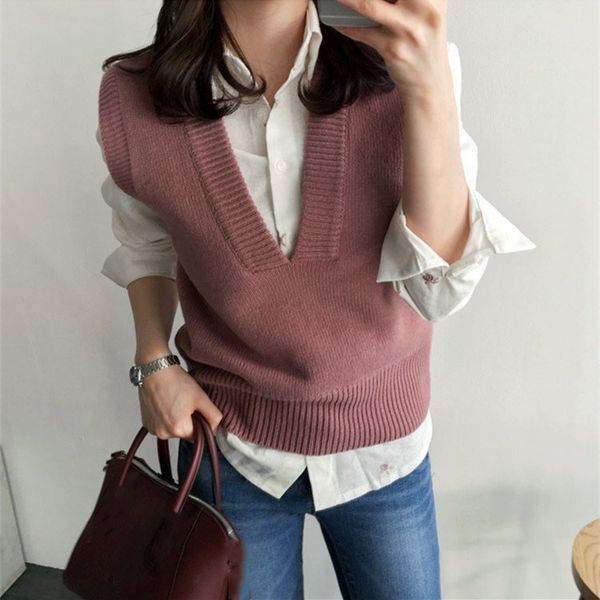 new women v-neck knitted waistcoat spring autumn casual sweater vest solid slim short sleeveless outerwear, Black;white
new women v-neck knitted waistcoat spring autumn casual sweater vest solid slim short sleeveless outerwear, Black;white