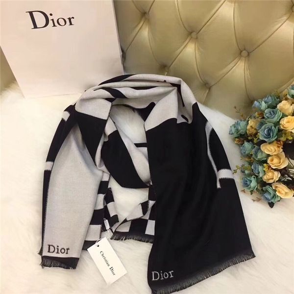 Y2019new fa hion de igner brand carf wool ilk ca hmere women carve quare hawl, Black;white
Y2019new fa hion de igner brand carf wool ilk ca hmere women carve quare hawl, Black;white