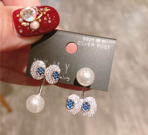 ladies temperament dual-use asymmetric cute big eyes cartoon earrings accessories, Golden;silver
ladies temperament dual-use asymmetric cute big eyes cartoon earrings accessories, Golden;silver