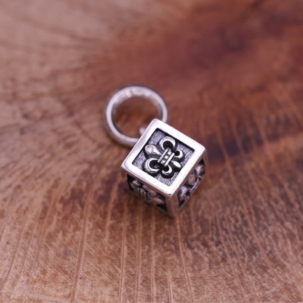 gothic 925 sterling silver handmade vintage jewelry american european antique silver cross anchor cube designer necklace pendants no chain
gothic 925 sterling silver handmade vintage jewelry american european antique silver cross anchor cube designer necklace pendants no chain