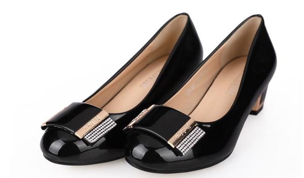 2019 women's shoes in spring and autumn with new style middle heel coarse heel round head @255, Black
2019 women's shoes in spring and autumn with new style middle heel coarse heel round head @255, Black