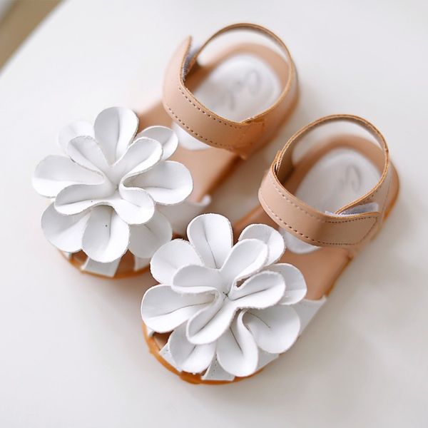kids 2020 new summer female child flower pvc princess baby girls shoes fashion sandals y200623, Black;red
kids 2020 new summer female child flower pvc princess baby girls shoes fashion sandals y200623, Black;red