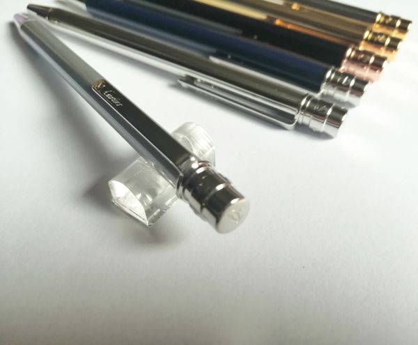 2021 luxury pens concave lattice silver pen shape cap stylo clip seal cutting english french brand stylos, Blue;orange
2021 luxury pens concave lattice silver pen shape cap stylo clip seal cutting english french brand stylos, Blue;orange