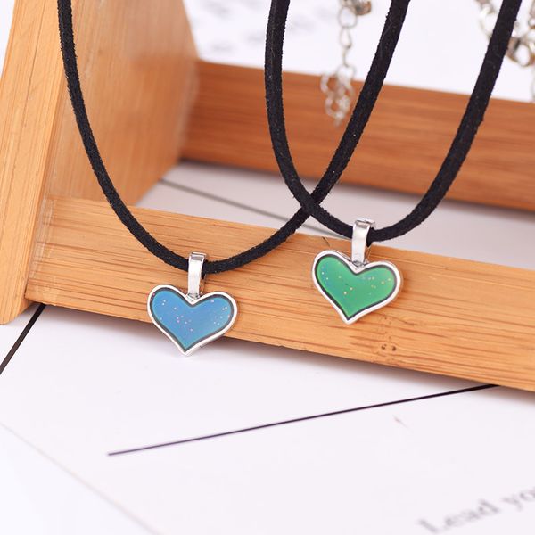 2020 fashion mood choker heart pendant necklace temperature control color change heart choker necklace women jewelry girls gift, Silver
2020 fashion mood choker heart pendant necklace temperature control color change heart choker necklace women jewelry girls gift, Silver
