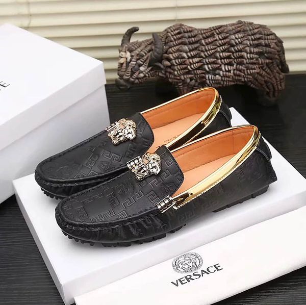 Sapatos clássicos casual_shoe
Sapatos clássicos casual_shoe