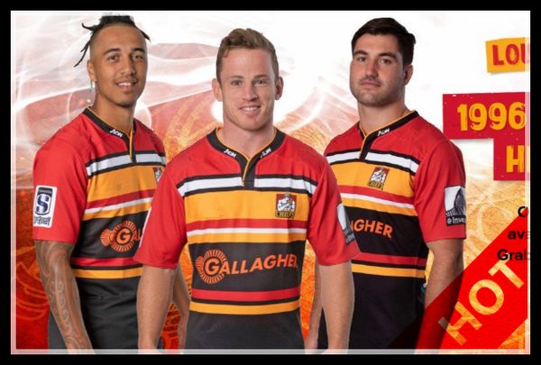 Fully igned framed 1996 gallagher chief heritage jer ey new zealand uper rugby jer ey league hirt 3xl
Fully igned framed 1996 gallagher chief heritage jer ey new zealand uper rugby jer ey league hirt 3xl