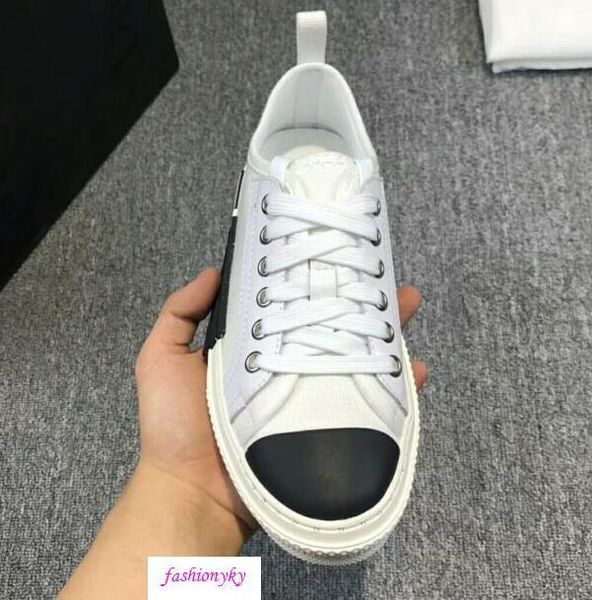 classics b23 "single m classic as the main vision, in the way of large-area printing on the upper lovers size 39, Black
classics b23 "single m classic as the main vision, in the way of large-area printing on the upper lovers size 39, Black