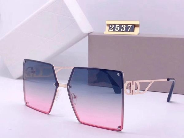 new fashion vintage driving sunglasses men outdoor sports designer luxury famous womens sunglasses sun glasses with cases and box cd2537, White;black 
new fashion vintage driving sunglasses men outdoor sports designer luxury famous womens sunglasses sun glasses with cases and box cd2537, White;black