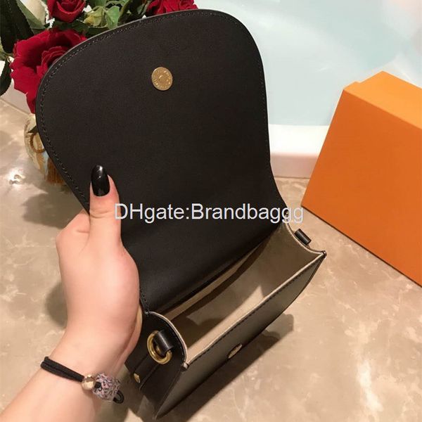 2020 fashion designer handbags mini shoulder bags women cowhide designer crossbody bag hardware portable ring purse with shoulder strap
2020 fashion designer handbags mini shoulder bags women cowhide designer crossbody bag hardware portable ring purse with shoulder strap