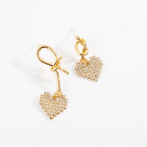 maxi s925 silver needle korean temperament asymmetric full diamond love heart-shaped bling earrings simple fashion style
maxi s925 silver needle korean temperament asymmetric full diamond love heart-shaped bling earrings simple fashion style