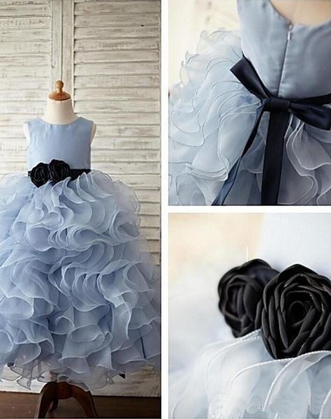2019 baby blue designer kids dresses organza jewel neck zipper back flower bow sash tiered ruffles skirt girls party gowns, White;blue
2019 baby blue designer kids dresses organza jewel neck zipper back flower bow sash tiered ruffles skirt girls party gowns, White;blue
