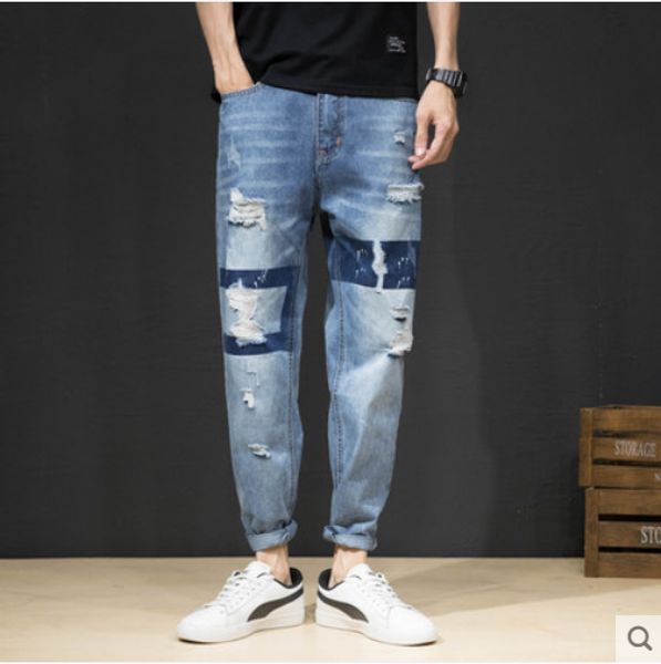 the blue hole jeans male popular logo loose big yards beggar jeans thin section of pai gow points harlan feet pants 
the blue hole jeans male popular logo loose big yards beggar jeans thin section of pai gow points harlan feet pants