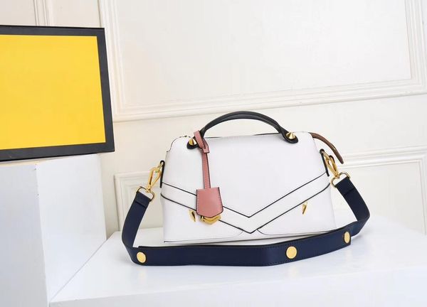 19 /explosion style handbag, with strong classic style, plus novel color, fashion without losing the gorgeous tone, easy to match upper bod
19 /explosion style handbag, with strong classic style, plus novel color, fashion without losing the gorgeous tone, easy to match upper bod