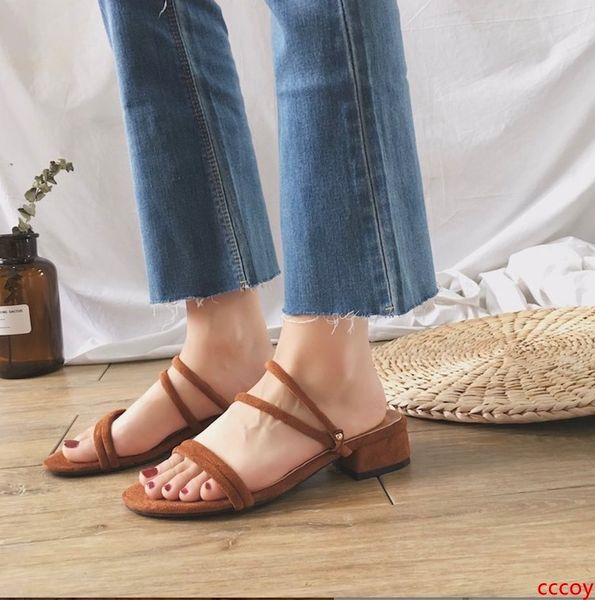 классическая 5 цветов женщины сандал дизайнер пят wrap sandals слайды кожаные ботинки партии пляж открытый тапочка двойного назначения санда
классическая 5 цветов женщины сандал дизайнер пят wrap sandals слайды кожаные ботинки партии пляж открытый тапочка двойного назначения санда