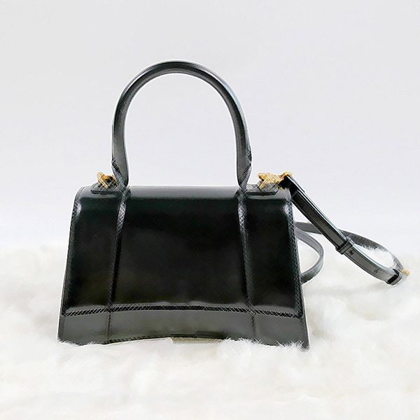 2020 fashion handbag luxury shoulder bags designer woman bags hourglass bag leather cross-body bag gift box ing
2020 fashion handbag luxury shoulder bags designer woman bags hourglass bag leather cross-body bag gift box ing