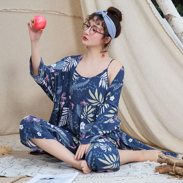 2019 women's 3 pieces pajamas sets spring autumn nightwear cute vest+robe+pant flower print cotton female sleepwear, Black;red
2019 women's 3 pieces pajamas sets spring autumn nightwear cute vest+robe+pant flower print cotton female sleepwear, Black;red