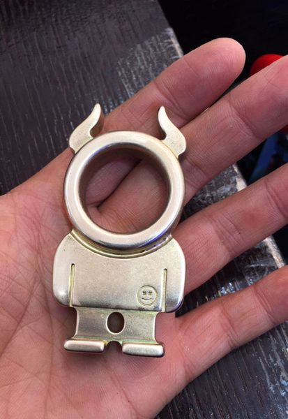 твердый латунный edc открытый самооборона выживание finger пряжка инструмент разбитые окна брелоки happy / недовольные лица
твердый латунный edc открытый самооборона выживание finger пряжка инструмент разбитые окна брелоки happy / недовольные лица