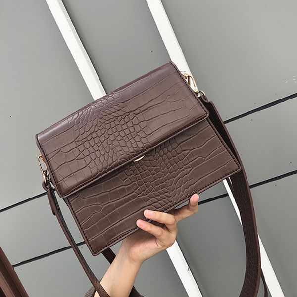 women 2019 autum new designer wide strap crocodile messenger bag handbag retro shoulder bag double straps wild shoulder bags
women 2019 autum new designer wide strap crocodile messenger bag handbag retro shoulder bag double straps wild shoulder bags