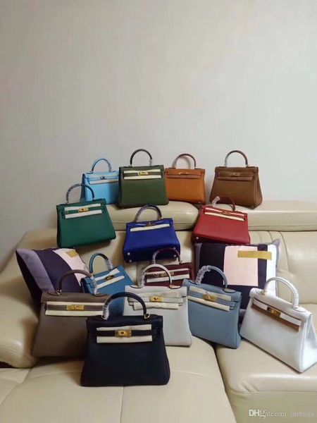 high-end customized classic lady tote bag french luxury designer single-shoulder bag fashion celebrity style detachable shoulder strap
high-end customized classic lady tote bag french luxury designer single-shoulder bag fashion celebrity style detachable shoulder strap