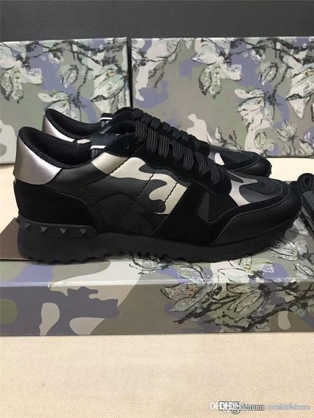 2019VALENTINO Garavani Camouflage Rockrunner Men's Camo Print Black sneakers With Box
2019VALENTINO Garavani Camouflage Rockrunner Men's Camo Print Black sneakers With Box