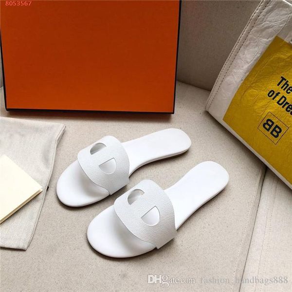 ladies spring/summer new cool slippers pig nose flat slippers with round head comfortable and stylish sandals original packaging, Black
ladies spring/summer new cool slippers pig nose flat slippers with round head comfortable and stylish sandals original packaging, Black