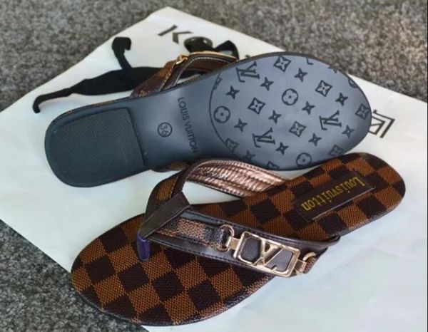 2019 New Summer Beach Cork Slippers Casual Double Buckle Clogs Slides Women Slip on Flip Flop Shoes size 35-40
2019 New Summer Beach Cork Slippers Casual Double Buckle Clogs Slides Women Slip on Flip Flop Shoes size 35-40