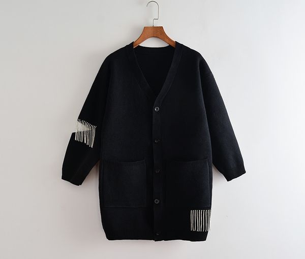 2019 autumn new luxury women designer sweaters black tassel cardigan fashion women sweater coat cardigan v-neck knit size s-l, White;black
2019 autumn new luxury women designer sweaters black tassel cardigan fashion women sweater coat cardigan v-neck knit size s-l, White;black