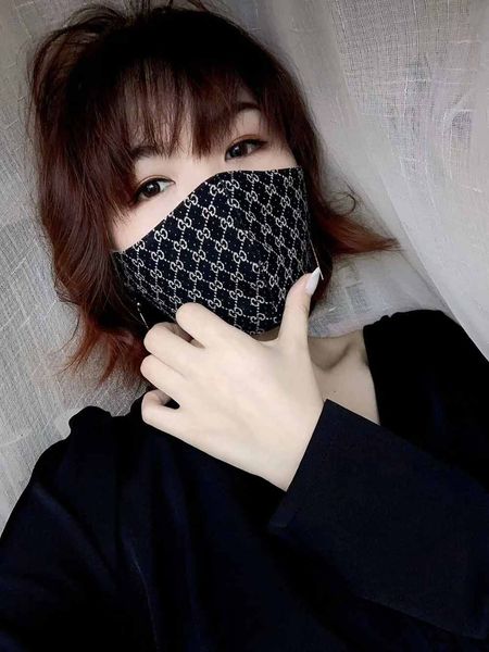 маска топ продаж silk fiber женщин ladies защитные маски для лица конструктор противопыльный велоспорт шарф рот-муфельной анти пыль респират
маска топ продаж silk fiber женщин ladies защитные маски для лица конструктор противопыльный велоспорт шарф рот-муфельной анти пыль респират