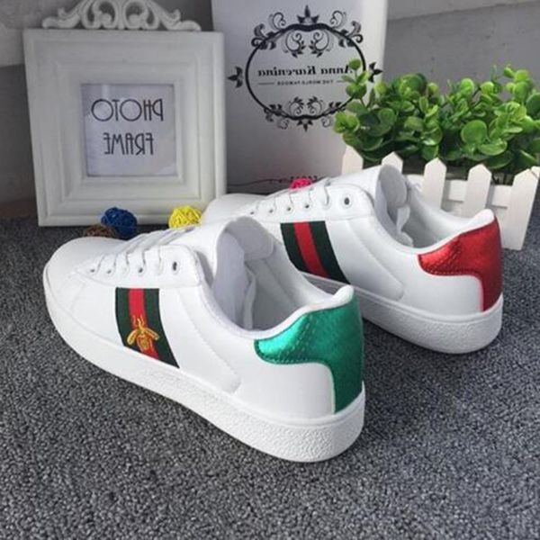 2019 luxury embroidery bee for men women designer shoes snake casual flat shoes white black low cut loafers sneakers fashion size 36-44
2019 luxury embroidery bee for men women designer shoes snake casual flat shoes white black low cut loafers sneakers fashion size 36-44