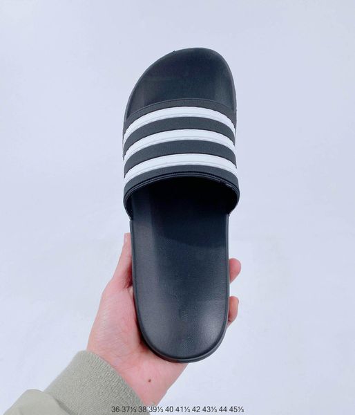 2020 new luxury designer men's and women's casual slippers non-slip anti-pressure soft and comfortable size 36-45
2020 new luxury designer men's and women's casual slippers non-slip anti-pressure soft and comfortable size 36-45