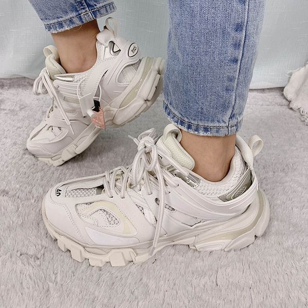 Luxury Paris Brand 3.0 Sneaker Tess s Gomma MAILLE White Sports Shoes Men Women Fashion Clunky Sneaker Outdoor Designer Dad Shoes
Luxury Paris Brand 3.0 Sneaker Tess s Gomma MAILLE White Sports Shoes Men Women Fashion Clunky Sneaker Outdoor Designer Dad Shoes