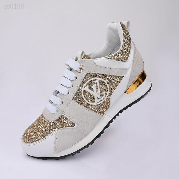 autumn and winter new low-shoes men and women super fire sports shoes european station leather casual shoes breathable for men shoe, Black
autumn and winter new low-shoes men and women super fire sports shoes european station leather casual shoes breathable for men shoe, Black