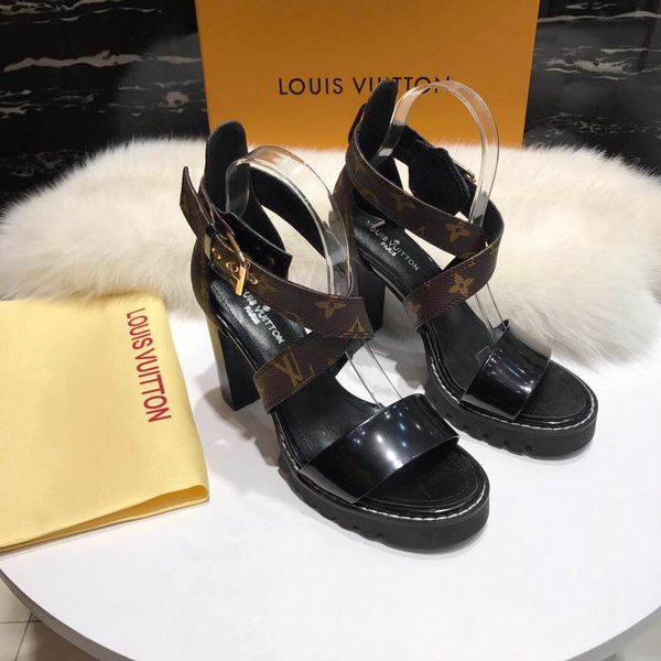 fashion luxury designer women's sandals new women's leather high heels sandals banquet wedding shoes dress with box heel 9.5cm, Black
fashion luxury designer women's sandals new women's leather high heels sandals banquet wedding shoes dress with box heel 9.5cm, Black