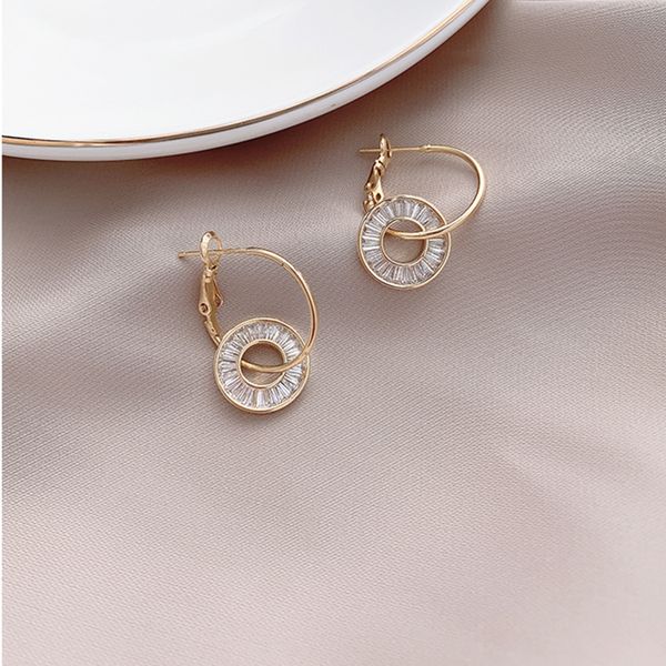 huanzhi chic elegant s925 silver circle metal rhinestone bling drop earrings for women girl wedding party jewelry beach
huanzhi chic elegant s925 silver circle metal rhinestone bling drop earrings for women girl wedding party jewelry beach