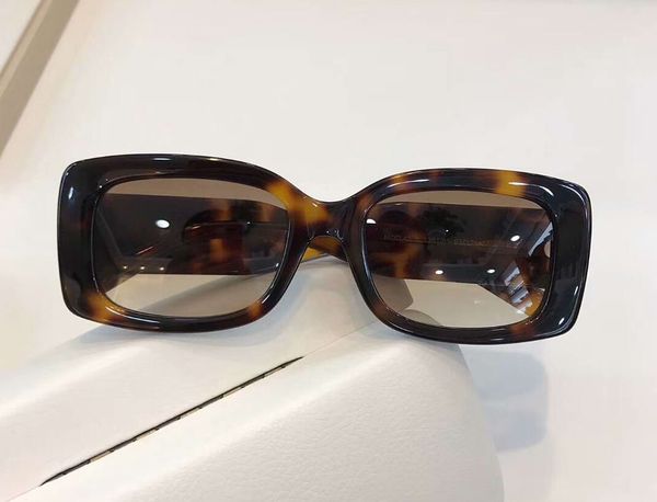 черный / серый солнцезащитные очки 4377 черепаховый очки люнеты де солей мода солнцезащитные очки sonnenbrille с коробкой, White;black
черный / серый солнцезащитные очки 4377 черепаховый очки люнеты де солей мода солнцезащитные очки sonnenbrille с коробкой, White;black