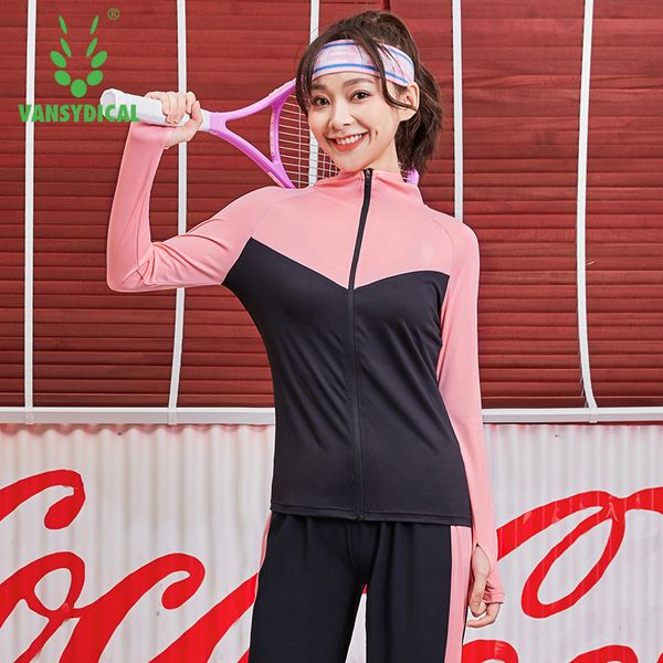 running jacket lady sports coat fitness long sleeve hooded tight hoodies zipper slim hiking sweatshirts lady gym training jacket, Black;red
running jacket lady sports coat fitness long sleeve hooded tight hoodies zipper slim hiking sweatshirts lady gym training jacket, Black;red