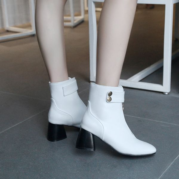 big size 9 10 11 12 boots women shoes ankle boots for women ladies shoes woman winter decorative metal rivet chain, Black
big size 9 10 11 12 boots women shoes ankle boots for women ladies shoes woman winter decorative metal rivet chain, Black