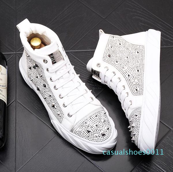 luxury men rivets sneakers fashion trend rivets men shoes punk spikes designer sneakers men casual shoes zapatillas hombre c11, Black 
luxury men rivets sneakers fashion trend rivets men shoes punk spikes designer sneakers men casual shoes zapatillas hombre c11, Black