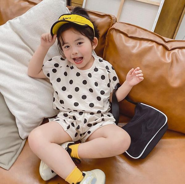 2020 new girls boys 2 pcs dots set t-shirt +shorts summer kids girls suits 2-7 years, White
2020 new girls boys 2 pcs dots set t-shirt +shorts summer kids girls suits 2-7 years, White