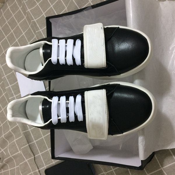 New Style Bump The Color Designers Men and Women Shoes Letter Printing Mens Trainers Fashion Luxury Designer Women Shoes Size 35-45
New Style Bump The Color Designers Men and Women Shoes Letter Printing Mens Trainers Fashion Luxury Designer Women Shoes Size 35-45