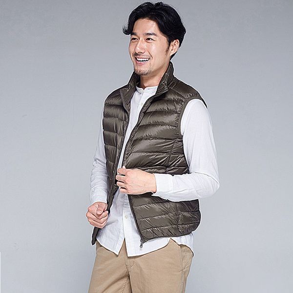 2019 new arrival men sleeveless jacket winter ultralight white duck down vest male slim vest mens windproof warm waistcoat feme, Black
2019 new arrival men sleeveless jacket winter ultralight white duck down vest male slim vest mens windproof warm waistcoat feme, Black