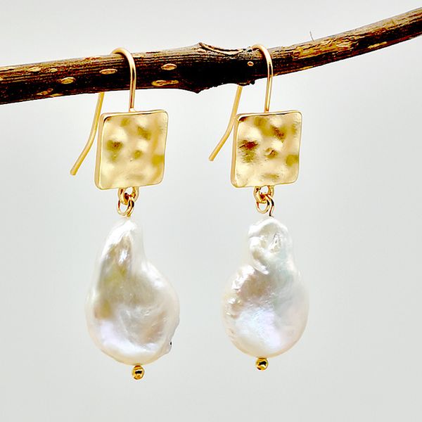 2020 new women natural freshwater pearl earrings handmade metal gold color creative ear jewelry gift hanging earrings, Silver
2020 new women natural freshwater pearl earrings handmade metal gold color creative ear jewelry gift hanging earrings, Silver