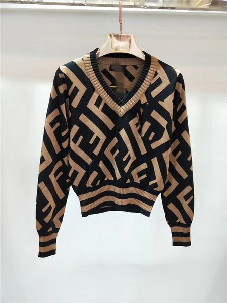 Autumn and winter new double ff letter peach v neck temperament long leeved hirt weater, White;black
Autumn and winter new double ff letter peach v neck temperament long leeved hirt weater, White;black