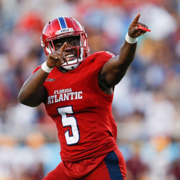 custom ncaa florida atlantic university #5 devin singletary #2 robison jersey, Black;red
custom ncaa florida atlantic university #5 devin singletary #2 robison jersey, Black;red