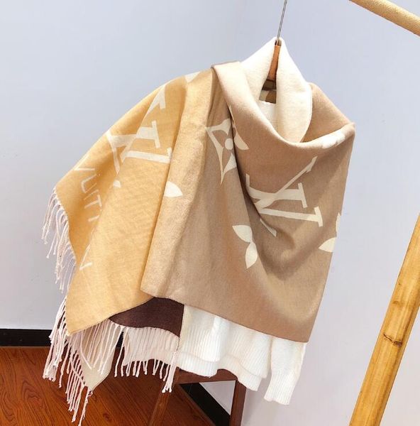2019 winter luxury 100% cashmere scarf, classic big-letter scarves for both male and female designers, as a gift, Blue;gray
2019 winter luxury 100% cashmere scarf, classic big-letter scarves for both male and female designers, as a gift, Blue;gray